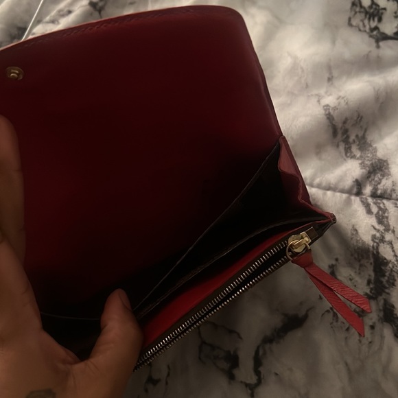 LV Wallet 🔥 Normal wear and tear however still like new!! - Picture 5 of 7